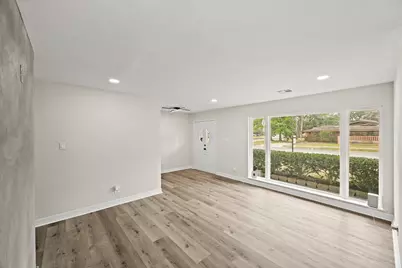 3011 Freshmeadows Drive, Houston, TX 77063 - Photo 7