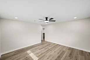 3011 Freshmeadows Dr, Houston, TX 77063 - Photo 21