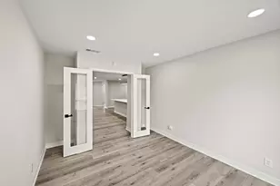 3011 Freshmeadows Dr, Houston, TX 77063 - Photo 19