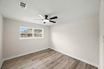 3011 Freshmeadows Drive, Houston, TX 77063 - Photo 27