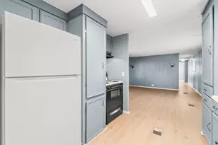 906 E Hanson St, Cleveland, TX 77327 - Photo 3