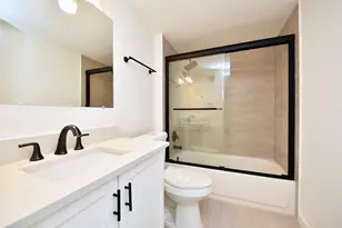 2600 Bellefontaine St, Houston, TX 77025 - Photo 29