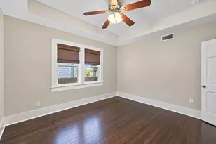 2917 Avenue Q, Galveston, TX 77550 - Photo 9