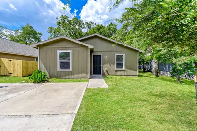 423 Armstrong Street, Houston, TX 77029 - Photo 1
