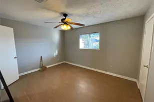 8826 Klondike St, Houston, TX 77075 - Photo 7