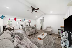 11630 Sandstone St, Houston, TX 77072 - Photo 9