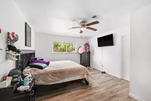 11630 Sandstone St, Houston, TX 77072 - Photo 17