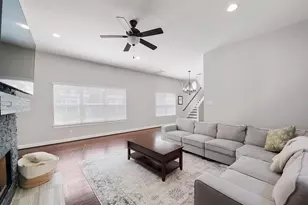 526 Westcross St, Houston, TX 77018 - Photo 7