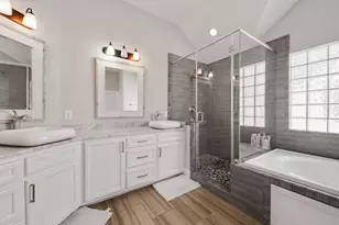 526 Westcross St, Houston, TX 77018 - Photo 13