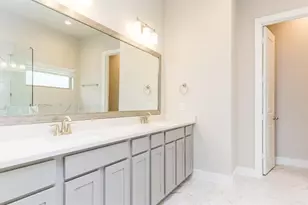 5836 E Post Oak Ln, Houston, TX 77055 - Photo 27