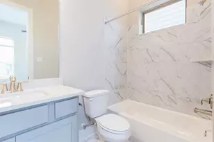 5836 E Post Oak Ln, Houston, TX 77055 - Photo 25