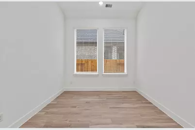 15026 Mission Avenue, Baytown, TX 77523 - Photo 23