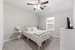 5619 Bacher St St, Houston, TX 77028 - Photo 25
