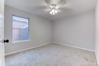 9026 Eaglecove Drive, Houston, TX 77064 - Photo 5