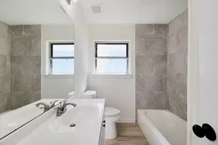 301 Cypress St, Lake Jackson, TX 77566 - Photo 19