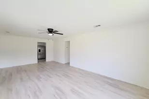 301 Cypress St, Lake Jackson, TX 77566 - Photo 7