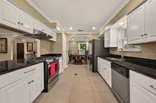 10807 Chimney Rock Rd, Houston, TX 77096 - Photo 19