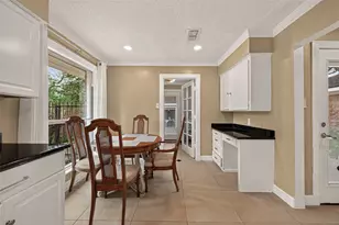 10807 Chimney Rock Rd, Houston, TX 77096 - Photo 17
