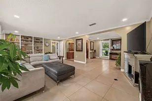 10807 Chimney Rock Rd, Houston, TX 77096 - Photo 11