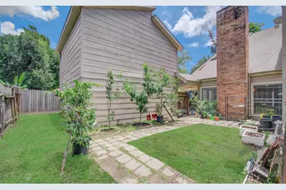 6602 Castle Lane Drive, Houston, TX 77066 - Photo 43