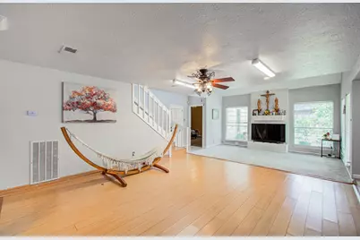 6602 Castle Lane Drive, Houston, TX 77066 - Photo 9