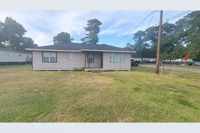 208 Battlebell Road, Highlands, TX 77562 - Photo 1