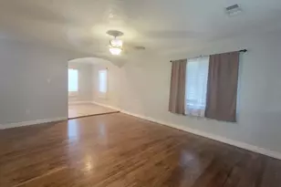 208 Battlebell Rd, Highlands, TX 77562 - Photo 7