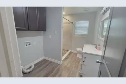 208 Battlebell Road, Highlands, TX 77562 - Photo 13