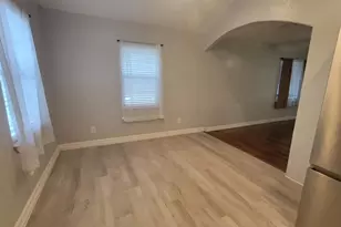 208 Battlebell Rd, Highlands, TX 77562 - Photo 5