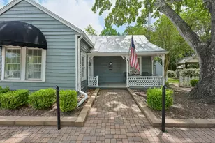 4925 Main St, Chappell Hill, TX 77426 - Photo 9