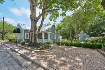 4925 Main Street, Chappell Hill, TX 77426 - Photo 7