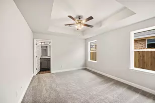4402 W Bayou Maison Cir, Dickinson, TX 77539 - Photo 5