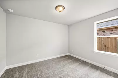4402 W Bayou Maison Circle, Dickinson, TX 77539 - Photo 7