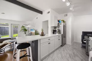 6617 Scribner Rd, Houston, TX 77074 - Photo 9