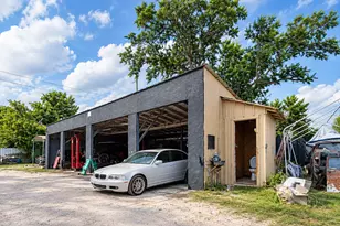 9205 Mesa Dr, Houston, TX 77028 - Photo 25
