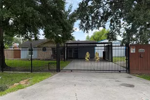6009 Maple St, Houston, TX 77074 - Photo 13