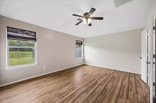 431 Decoster Blvd, Alvin, TX 77511 - Photo 17