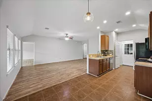 431 Decoster Blvd, Alvin, TX 77511 - Photo 11