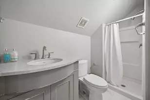 4702 Ivanhoe St, Houston, TX 77027 - Photo 41