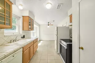 4439 Reynaldo Dr, Spring, TX 77373 - Photo 9