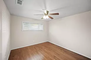 5671 Sylmar Rd, Houston, TX 77081 - Photo 37