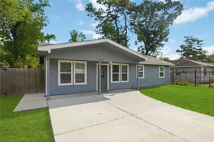 8129 Linda Vista Rd, Houston, TX 77028 - Photo 3