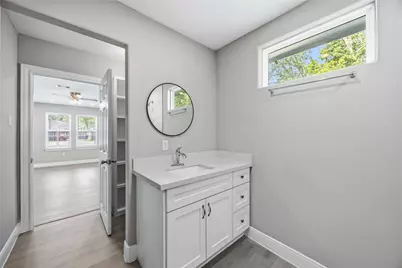 8129 Linda Vista Road, Houston, TX 77028 - Photo 15