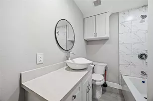 8129 Linda Vista Rd, Houston, TX 77028 - Photo 23