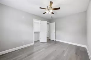 8129 Linda Vista Rd, Houston, TX 77028 - Photo 21