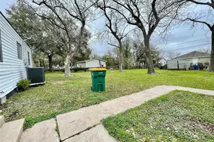 1827 Neuman St, La Marque, TX 77568 - Photo 23