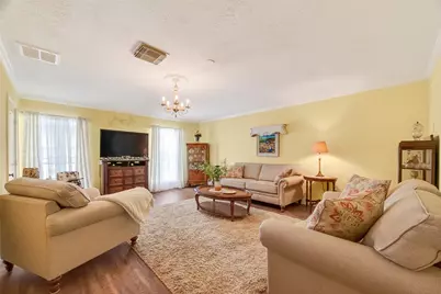 9219 Linda Vista Road, Houston, TX 77078 - Photo 3