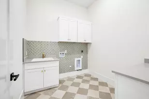 211 W 34th St, Houston, TX 77018 - Photo 9