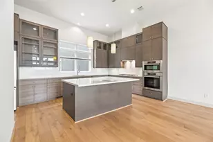 723 Nagle St, Houston, TX 77003 - Photo 1