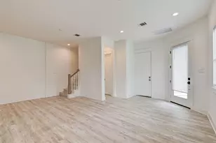 2721 Oakwood Crst Ln, Houston, TX 77018 - Photo 31